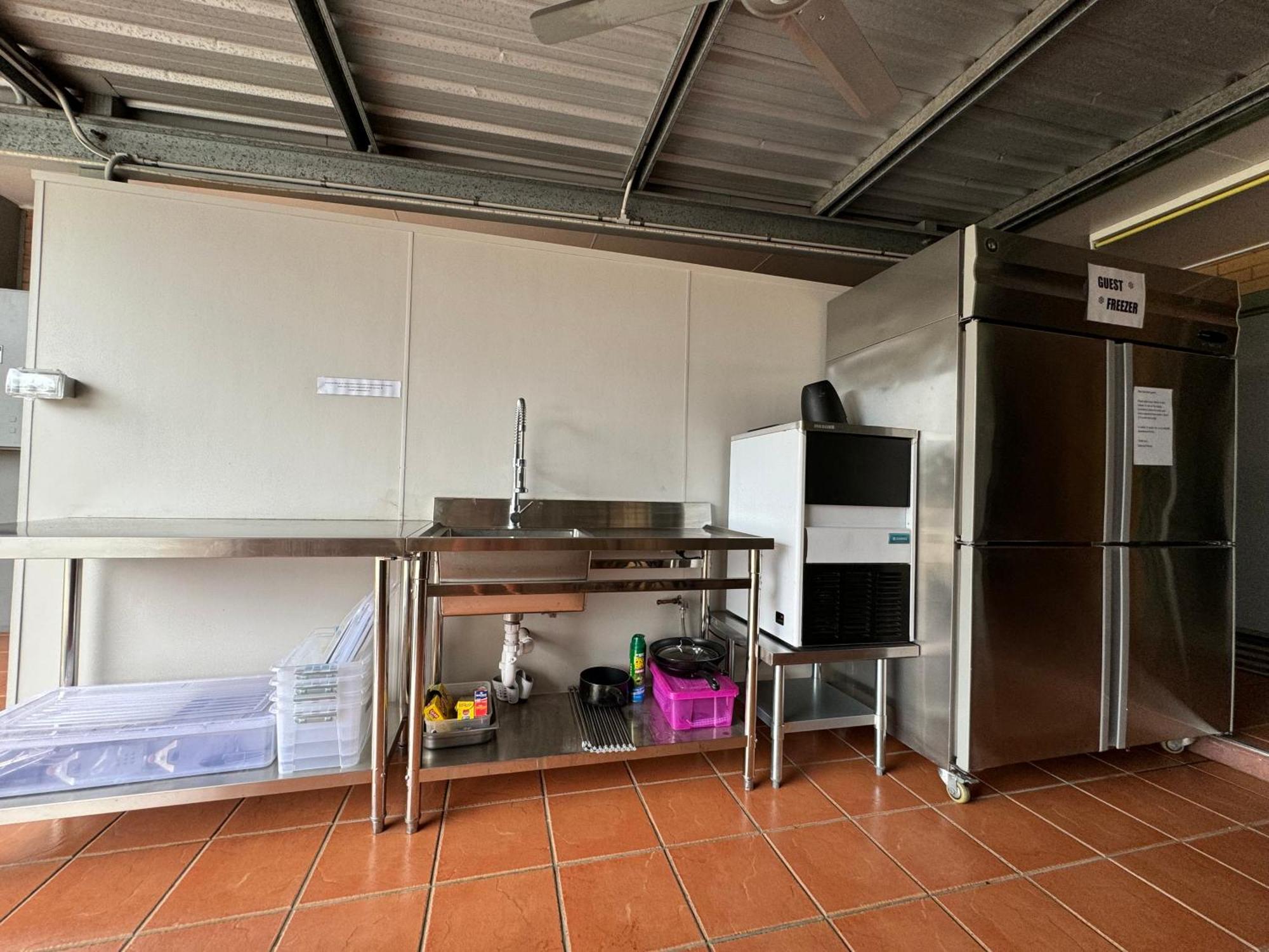 Raintree Motel Biloela Екстер'єр фото
