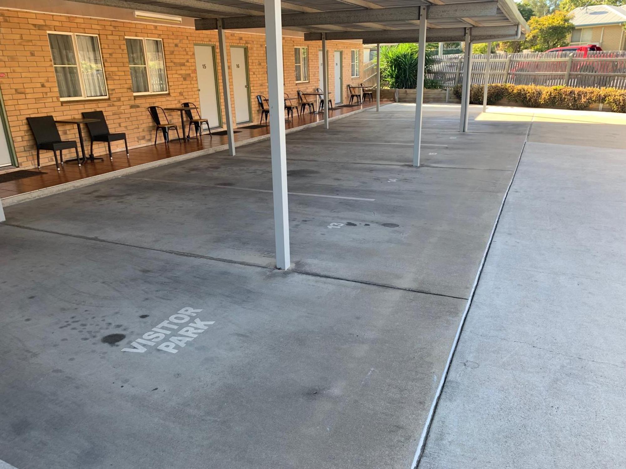 Raintree Motel Biloela Екстер'єр фото