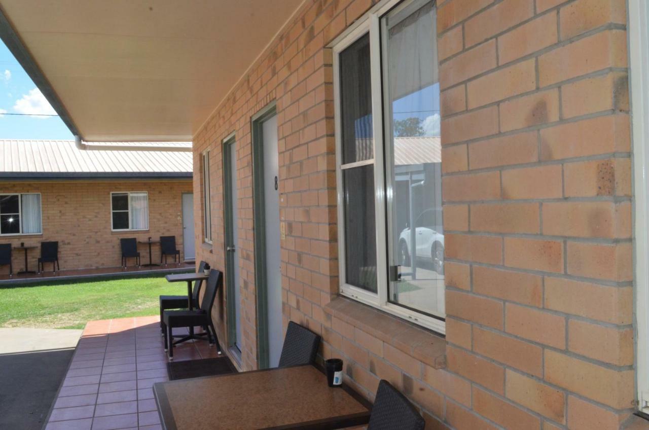 Raintree Motel Biloela Екстер'єр фото