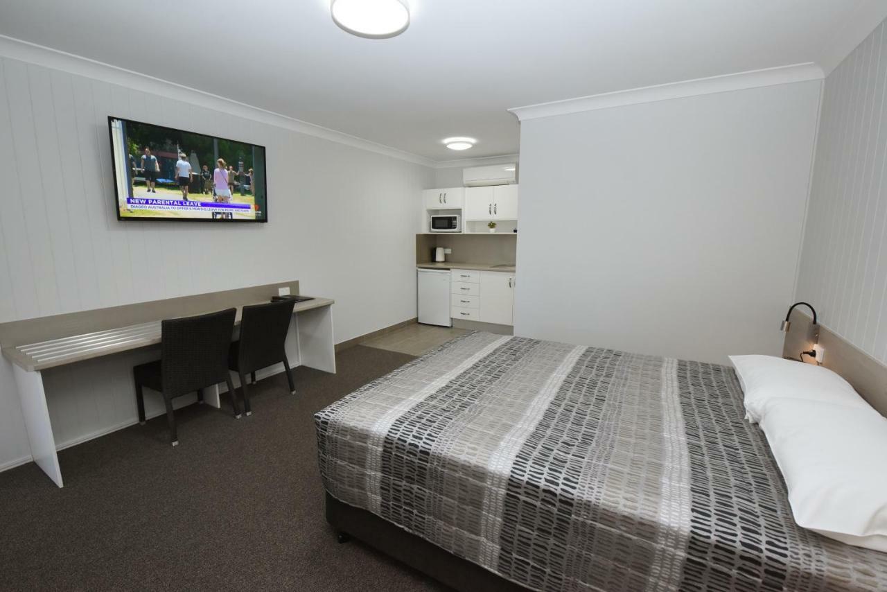 Raintree Motel Biloela Екстер'єр фото