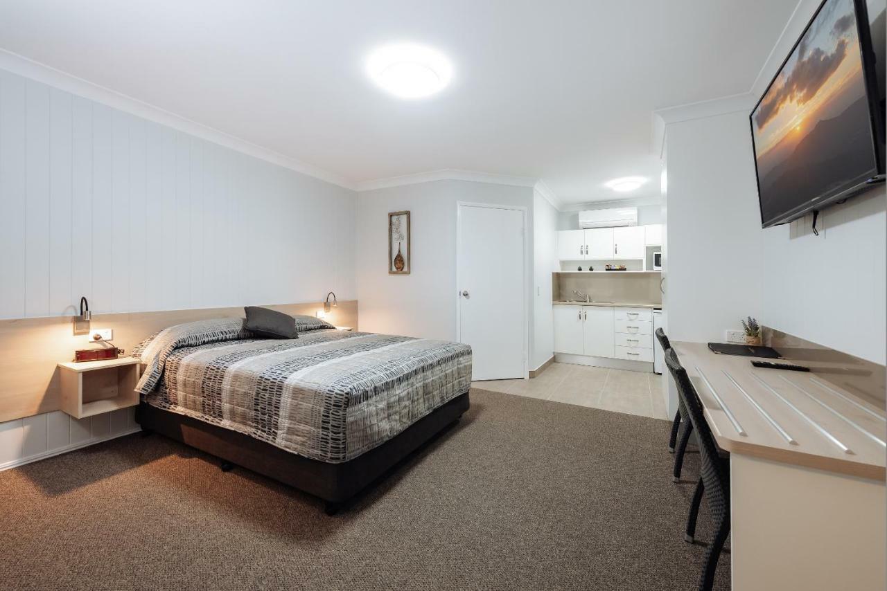 Raintree Motel Biloela Екстер'єр фото